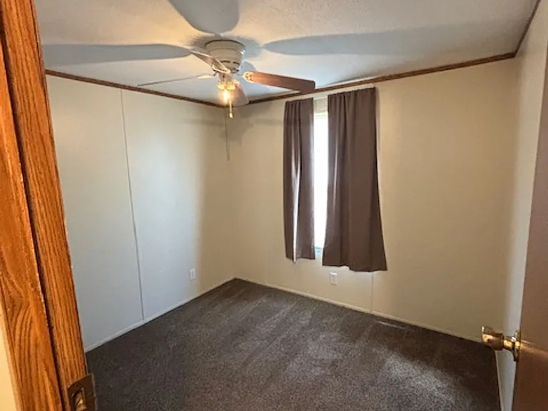 139 E Military Rd — Photo 8