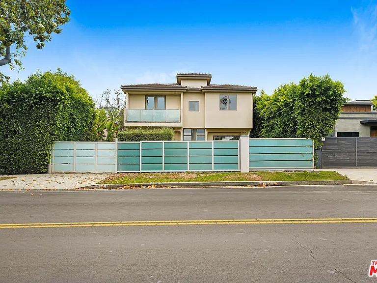 841 N Crescent Heights Blvd — Photo 39