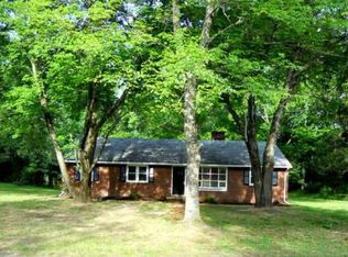 35 Hurkemp Rd, Fredericksburg, VA 22405