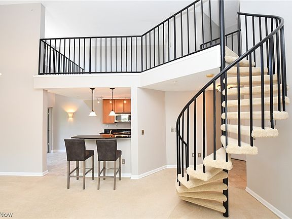5th image of 220 Fox Hollow Dr APT 311