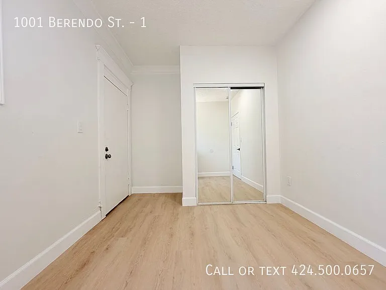 1001 N Berendo St #1 — Photo 7