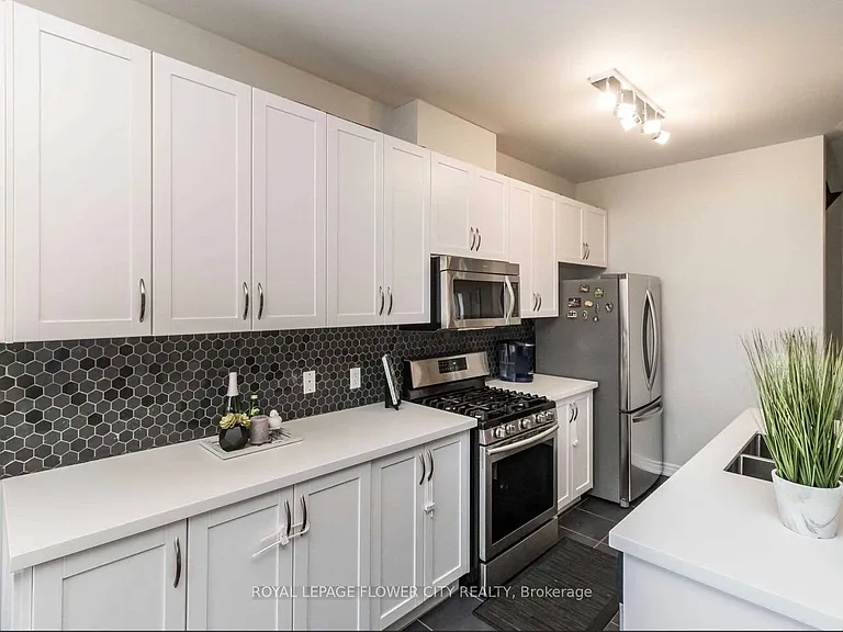 5 Zephyr Rd — Photo 7