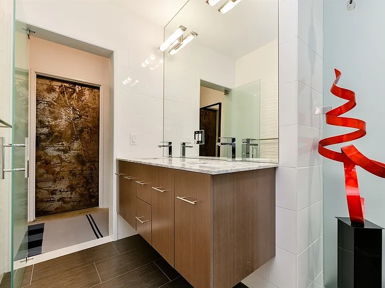 35 Channel Center St #206 — Photo 3