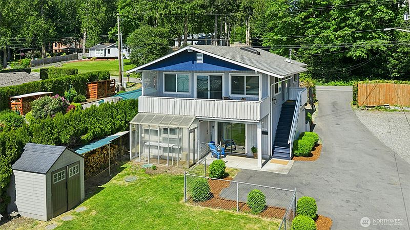 3rd image of 31025 E Lake Morton Drive SE