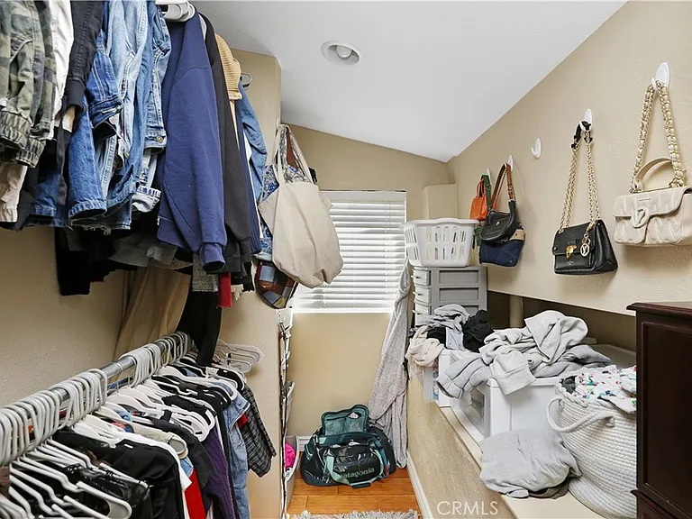 526 N Emerald Dr — Photo 20