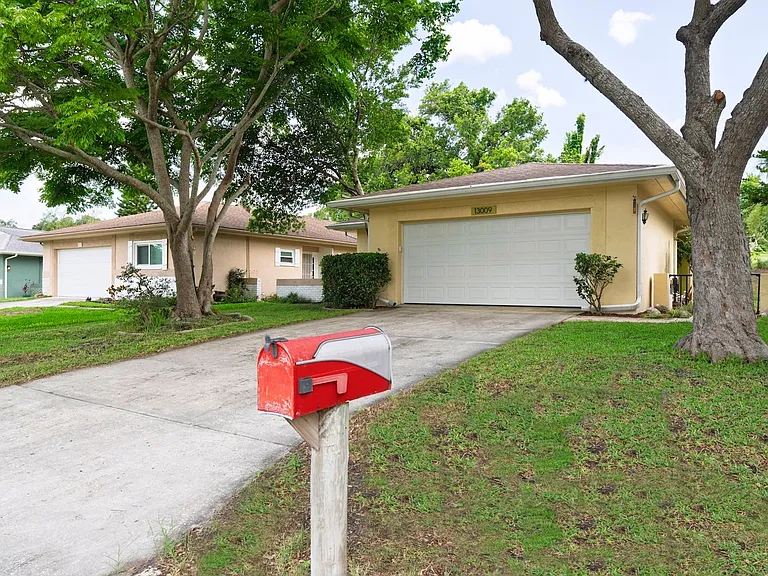 13009 Club Dr — Photo 27