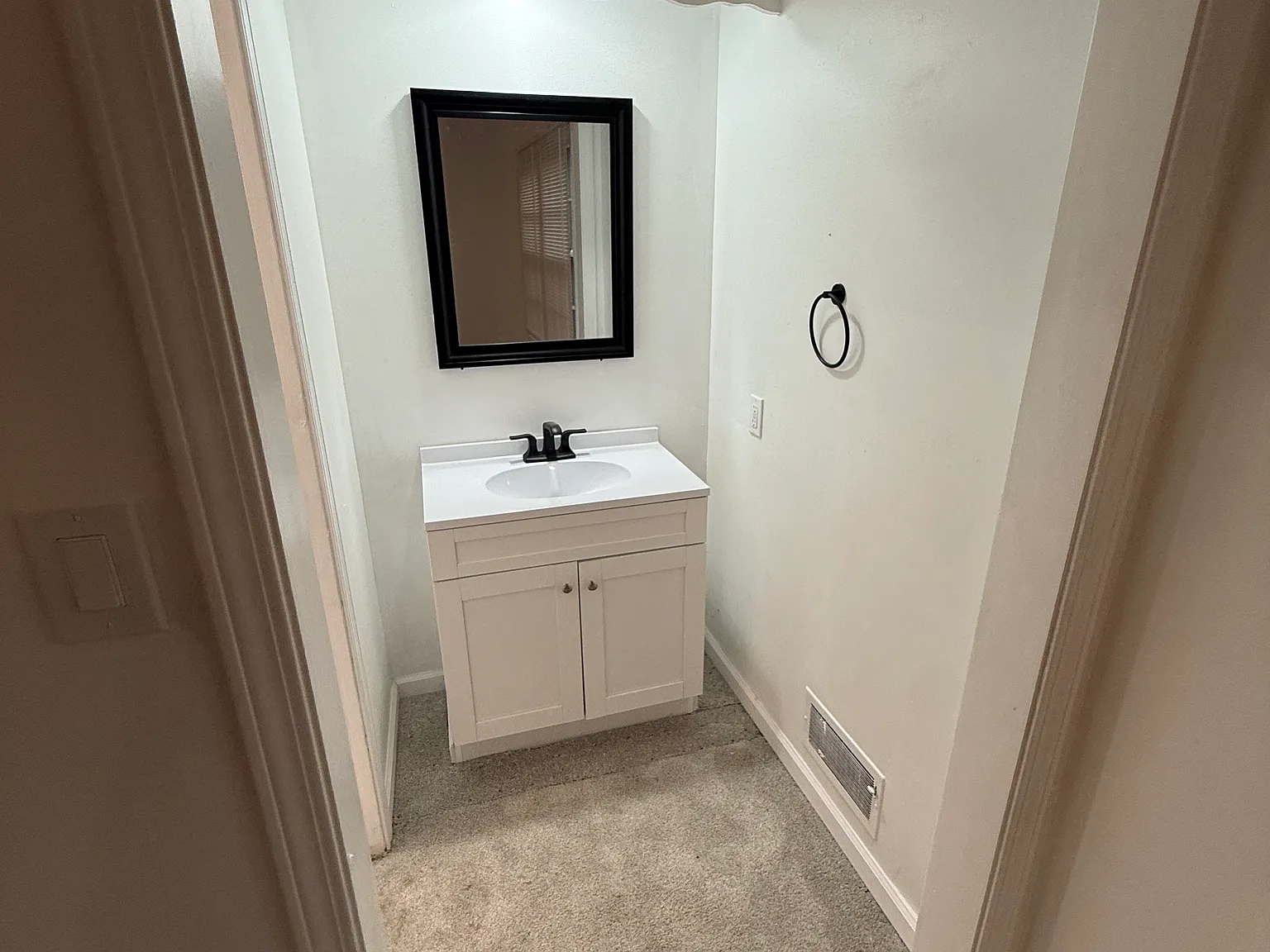 4 bed, 2.5 bath, 2350 sqft, $3,500 — Photo 3
