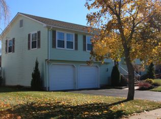 29 Spruceland Rd, Enfield, CT 06082