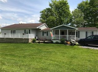 7499 Jefferson St, Hartstown, PA 16131