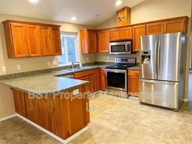 6913 Owl Dr SE — Photo 8