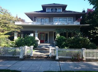 1128 22nd Ave E, Seattle, WA 98112