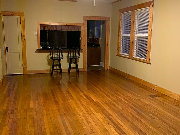 Living room / Bar / Kitchen