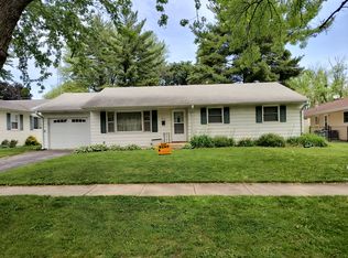 311 Orchard Ln, Sycamore, IL 60178