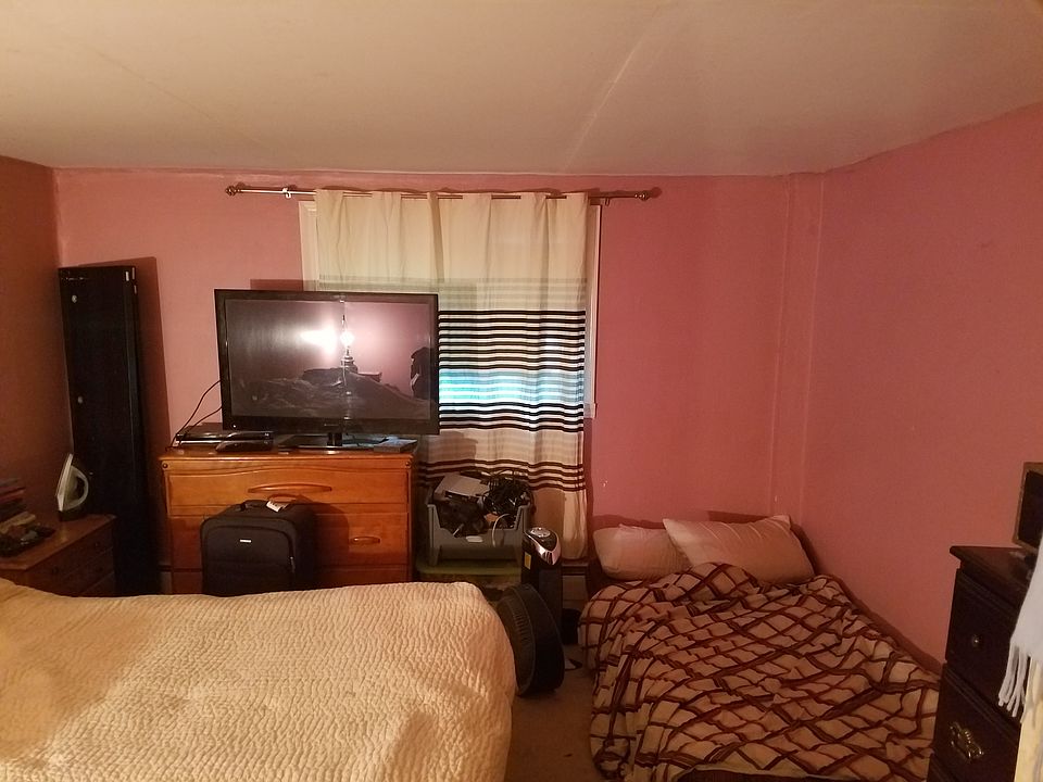 2nd image of 44 Bryon Rd #2