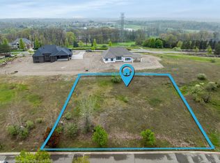 2660 Heights View Ct, Rochester, MI 48306