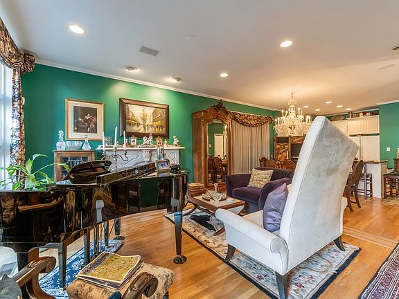 2nd image of 3310 N Clifton Ave #1