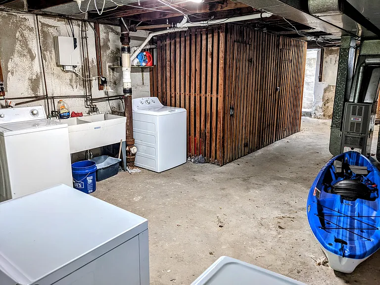 344 Ripka St #UPSTAIRS — Photo 9