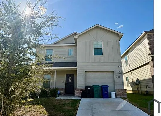 627 Retama Pass — Photo 1