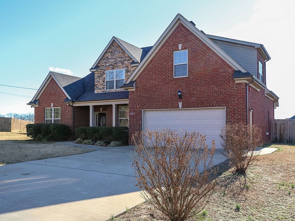 1st image of 1023 Brokencreek Ln