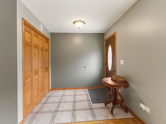 4th image of 500 Illinois Rd