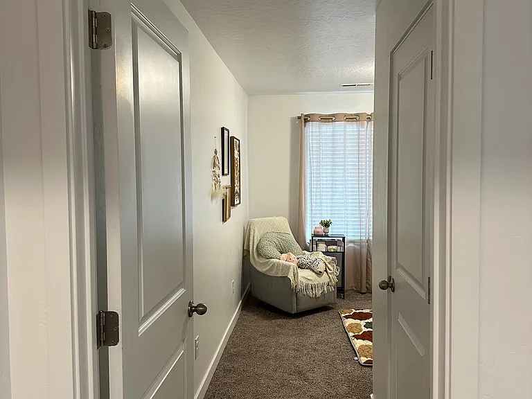 48 N Monitor Row — Photo 8
