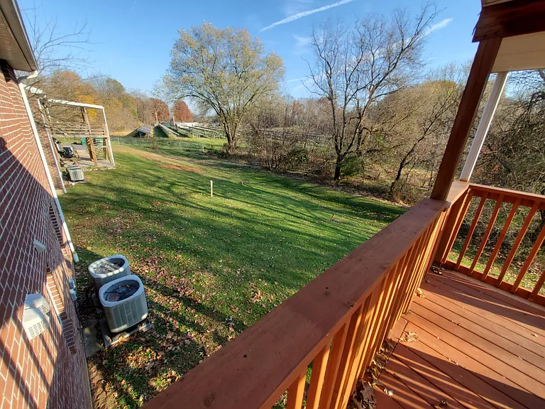 1360 Columbia Dr — Photo 15