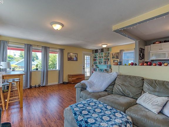 5th image of 630 Lombard St