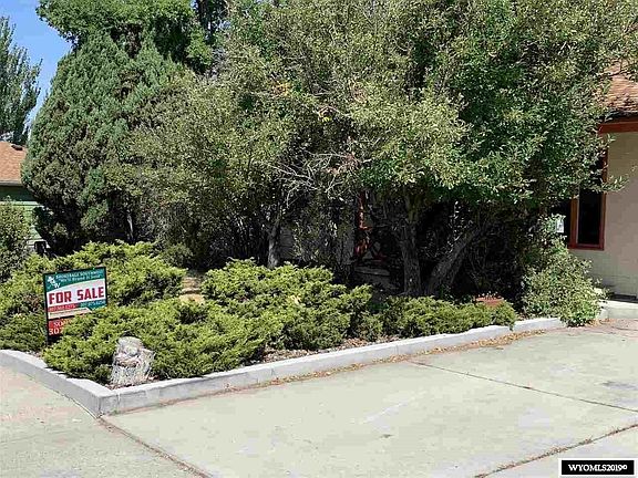 2nd image of 1909 Opal St