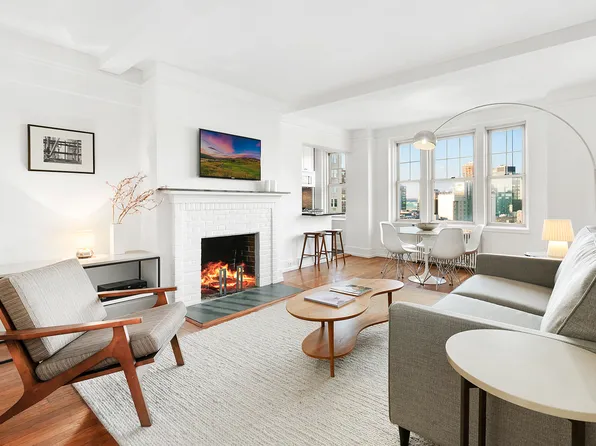 302 West 12th Street image 1 of 6