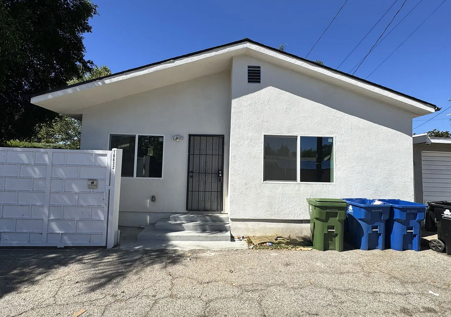 Newer 2br/1ba Adu Built In 2023 With Central A/C Pet Friendly — Photo 1