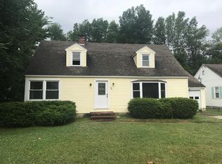 90 Maple St, Rouses Pt, NY 12979