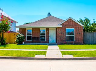 1402 SW 23rd St, Moore, OK 73170