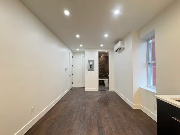 84 Palisade Avenue image 2 of 7