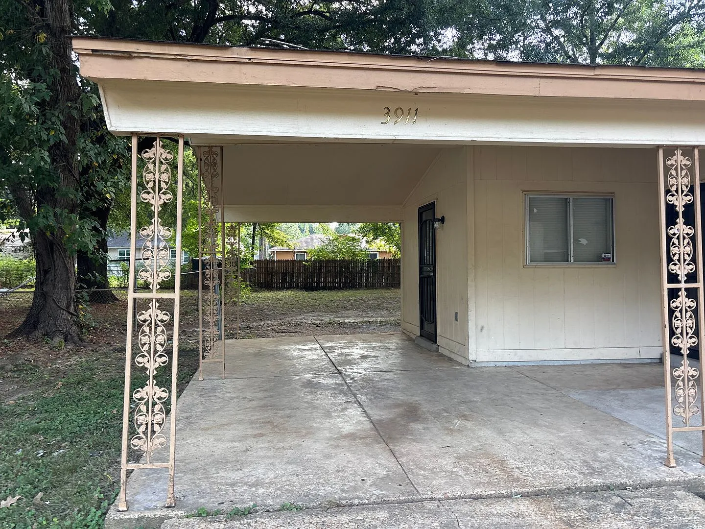 Welcome to 3911 Ajanders Drive! — Photo 2