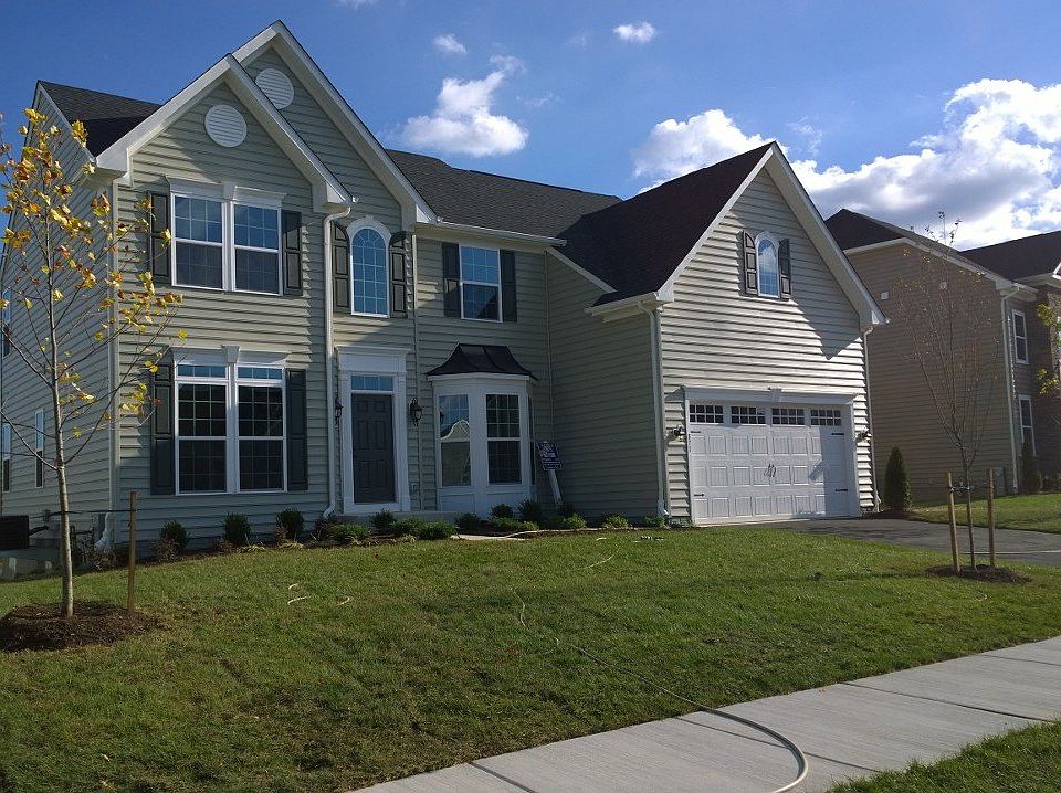 2nd image of 871 Amherst Ln