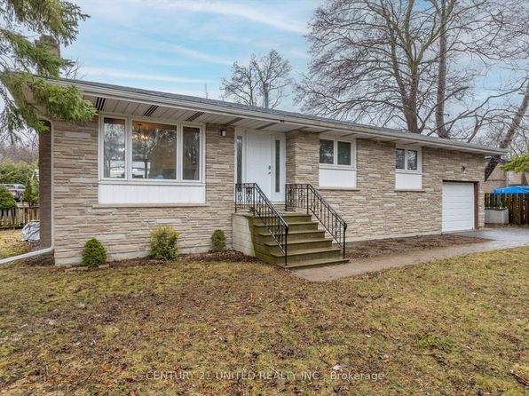 686 Corrigan Cres, Peterborough, ON K9J 7N8