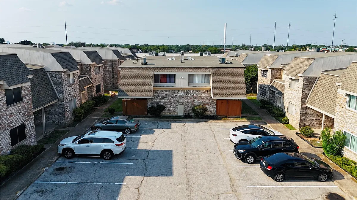 Building Photo - 2315 Trellis Pl #2315