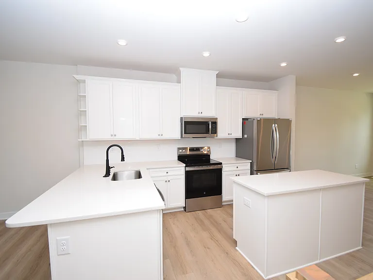 4810 Chastain Ave — Photo 5