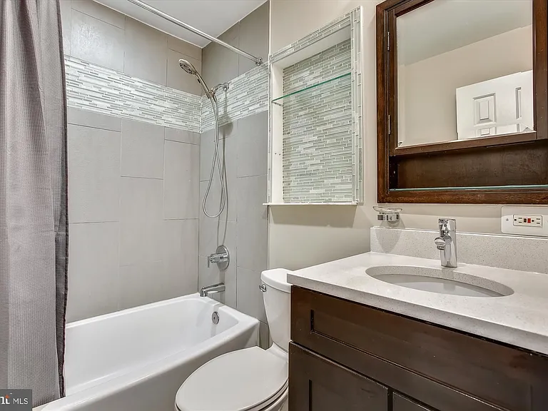 2107 N Rolfe St #D — Photo 22