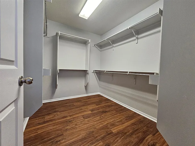 580 Hometown Pkwy — Photo 23