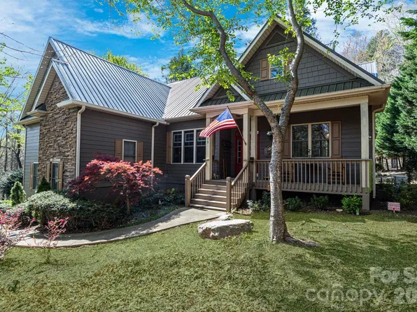 112 Wren Ct, Lake Lure, NC 28746