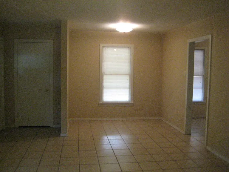 516 Eason Pl — Photo 3