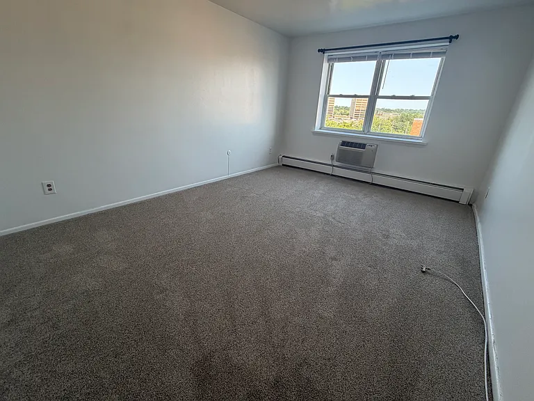 20 Jefferson St #F7 — Photo 11