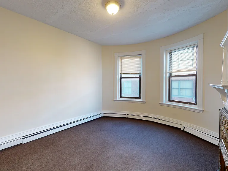 11A Linden St #1 — Photo 2
