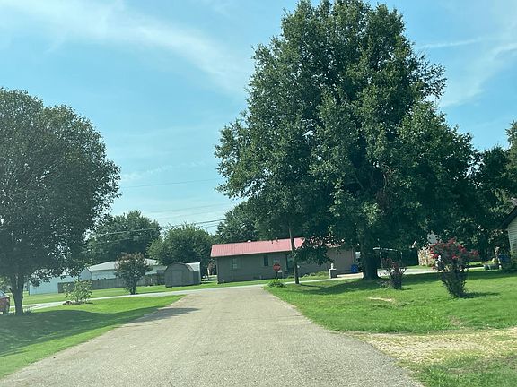 4th image of 203 Lynn Ave