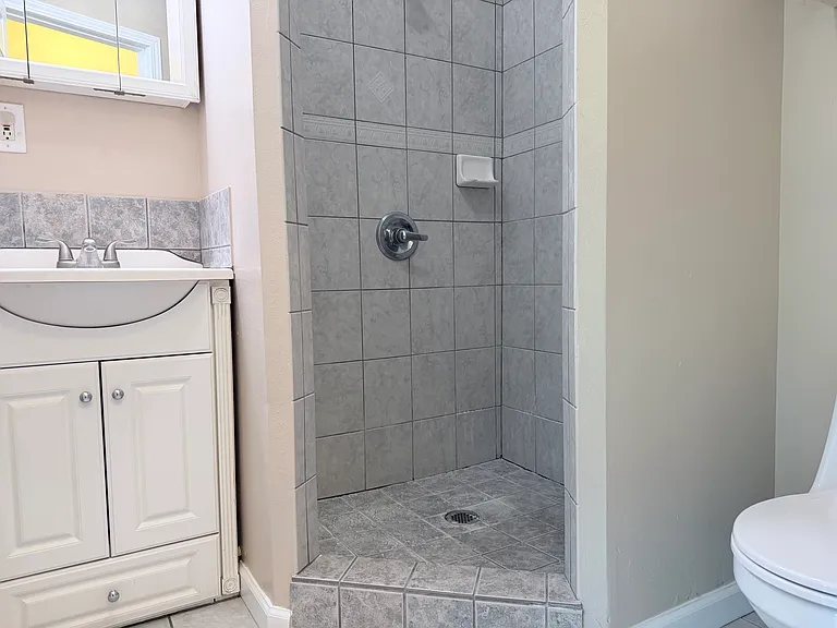 3082 Thurin Ave — Photo 22