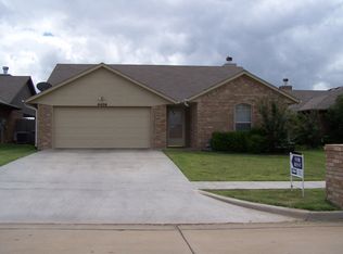 4406 SW Rolling Hills Dr, Lawton, OK 73505