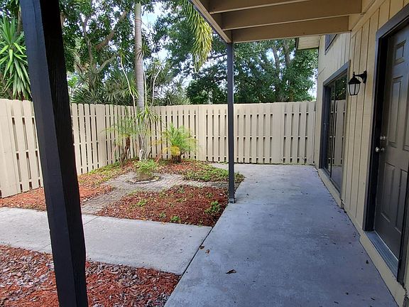 2nd image of 1585 39th Ave