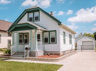 1348 S 86th St, West Allis, WI 53214