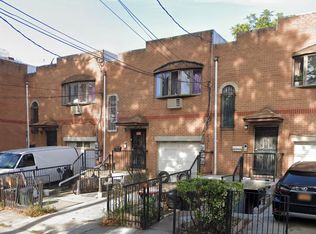142-13 Holly Ave #B, Flushing, NY 11355